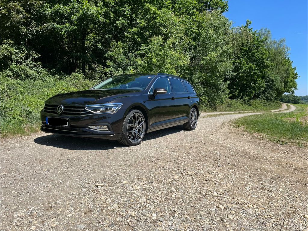 Bild des Angebotes Volkswagen Passat Variant 2.0 TDI SCR 140kW DSG 4MOT Bu...