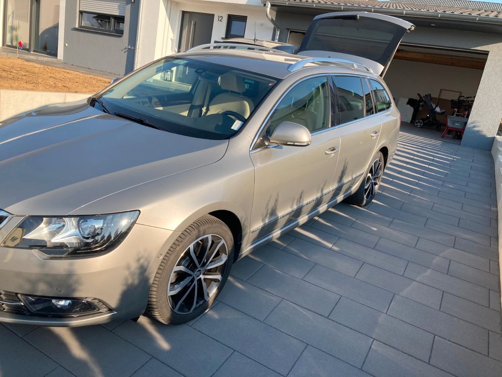 Bild des Angebotes Skoda Superb 2.0 TDI 125kW G tec DSG Elegance Comb...