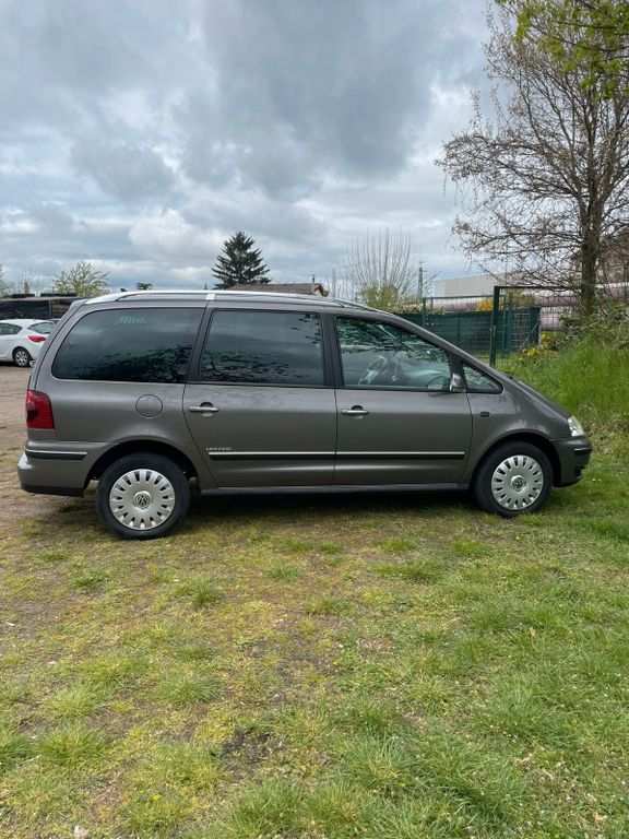 Bild des Angebotes Volkswagen Sharan 2.0TDI (DPF) United