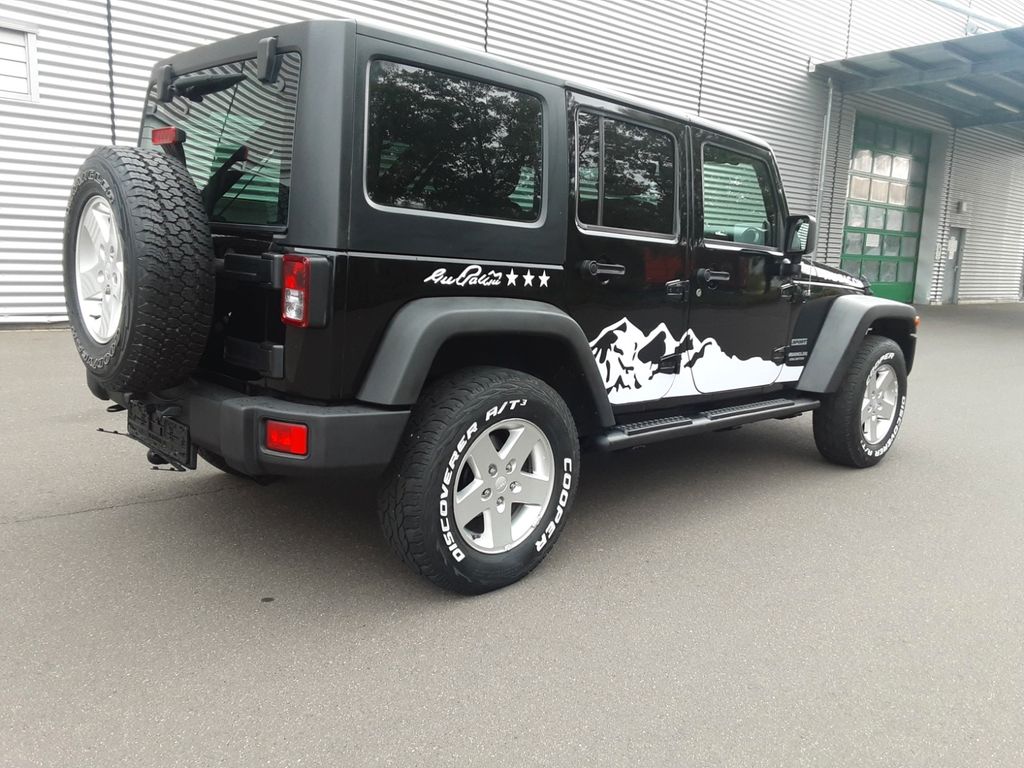 Bild des Angebotes Jeep Wrangler Sport 2.8 CRD 200ps 4x4 Harttop Tüv Neu