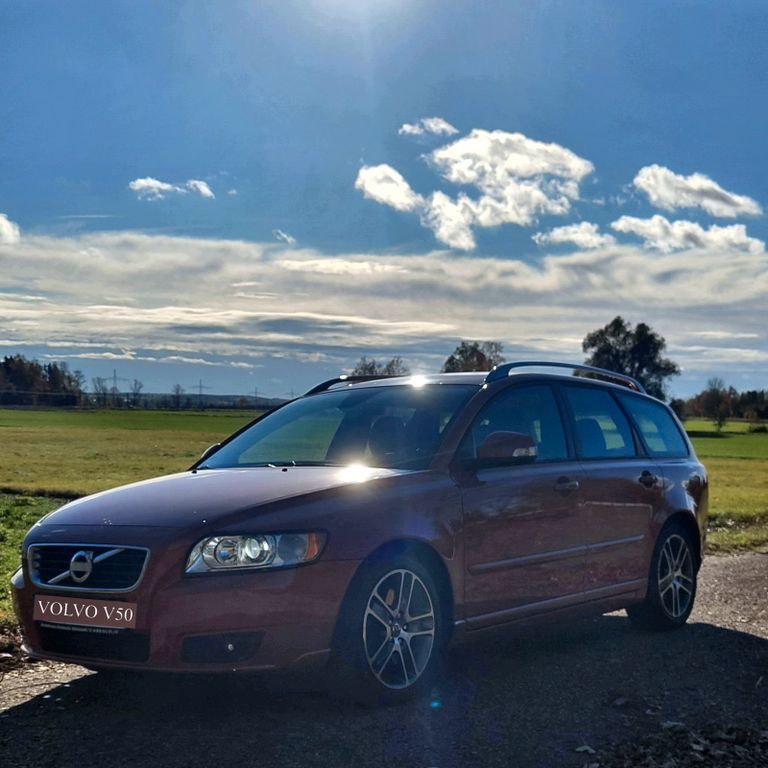 Bild des Angebotes Volvo V50 D4 Summum Automatik TOP Ausstattung