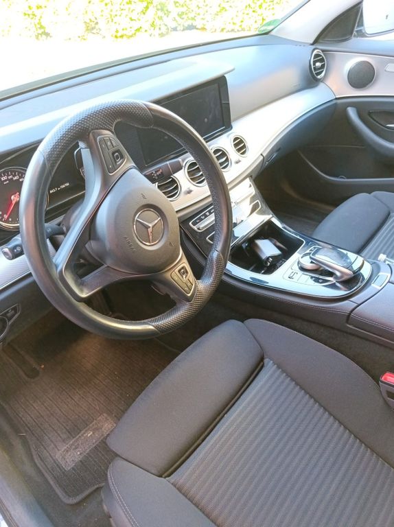 Bild des Angebotes Mercedes-Benz 220