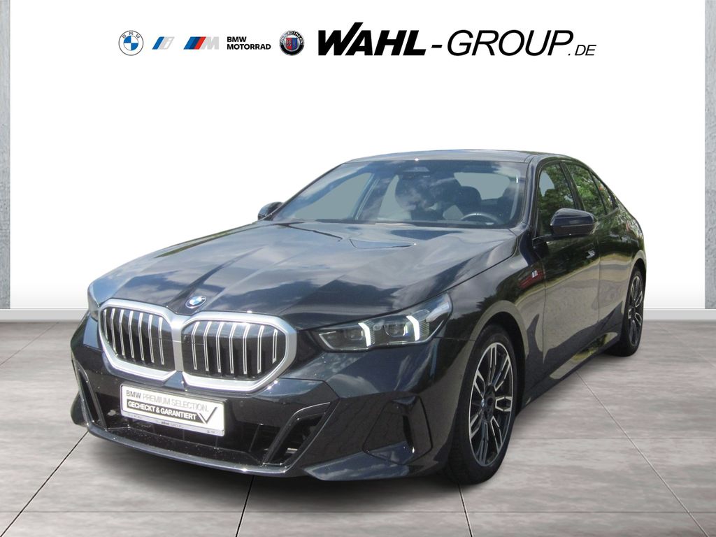 Bild des Angebotes BMW 520d M SPORT LC PROF ICONIC GLOW KOMFORTSITZE A