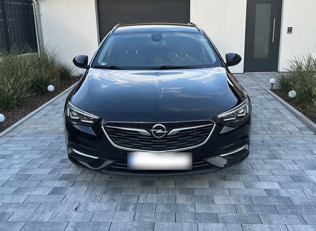 Opel Insignia 2.0 Diesel mit AHK und RFK