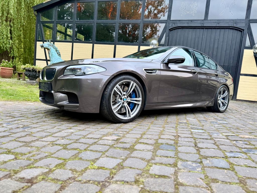 Bild des Angebotes BMW M5 Individual B&O Night Vision Alcantara H-UP 36