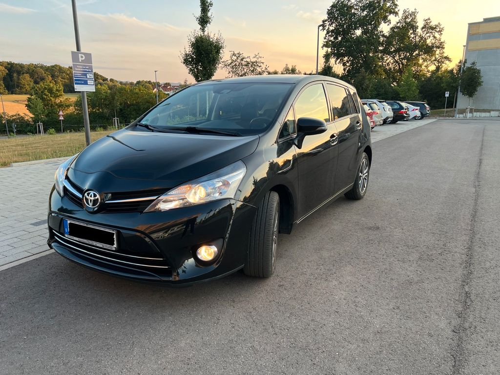Bild des Angebotes Toyota Verso 7-SITZER, CAM, PANO, SHZ, TEMP
