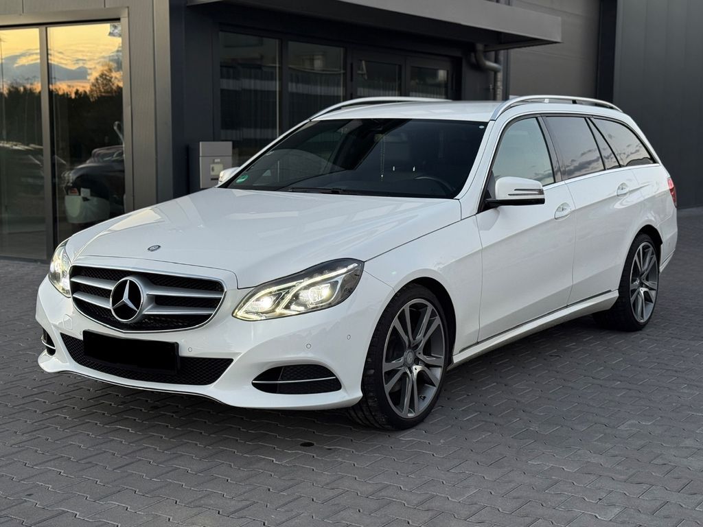 Bild des Angebotes Mercedes-Benz E200 CDI AVANTG/STANDHEI/NAVI/LED/SCHECKHEFT/SHZ