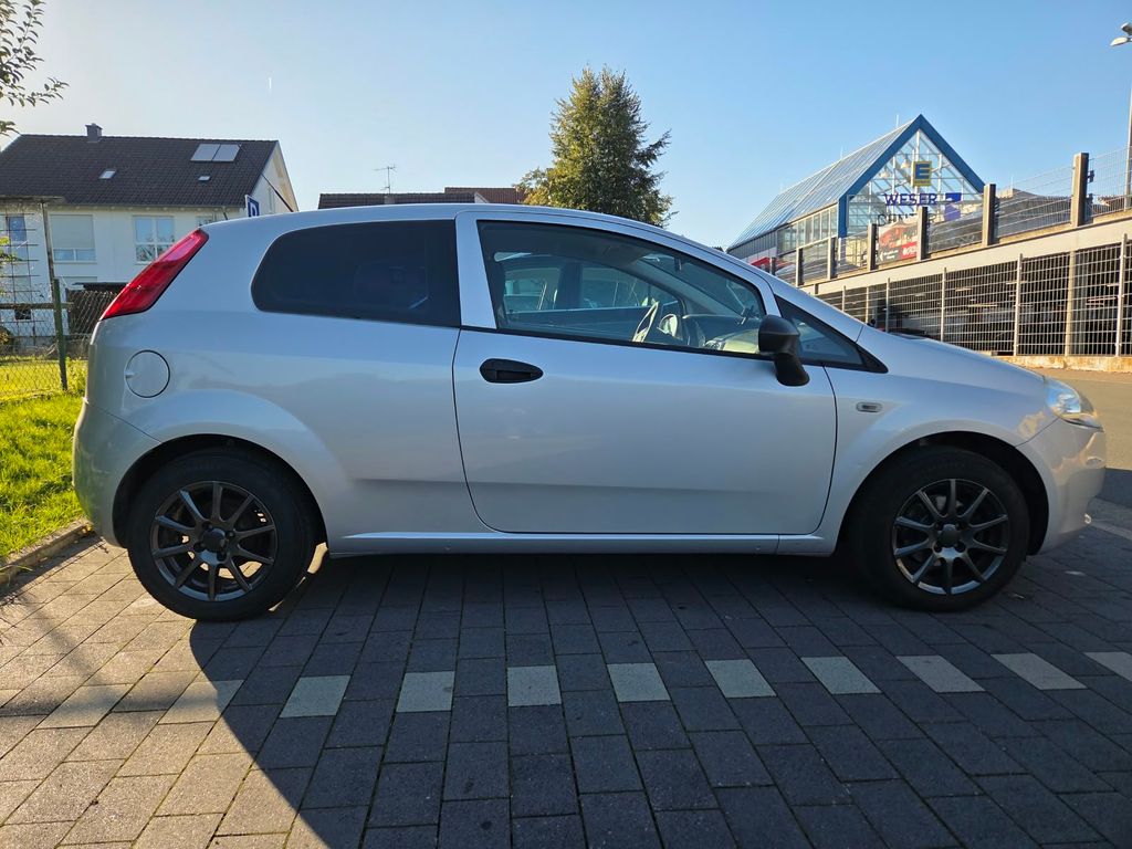 Bild des Angebotes Fiat Grande Punto 1.2 8V Basis 3türig Klima Metallic