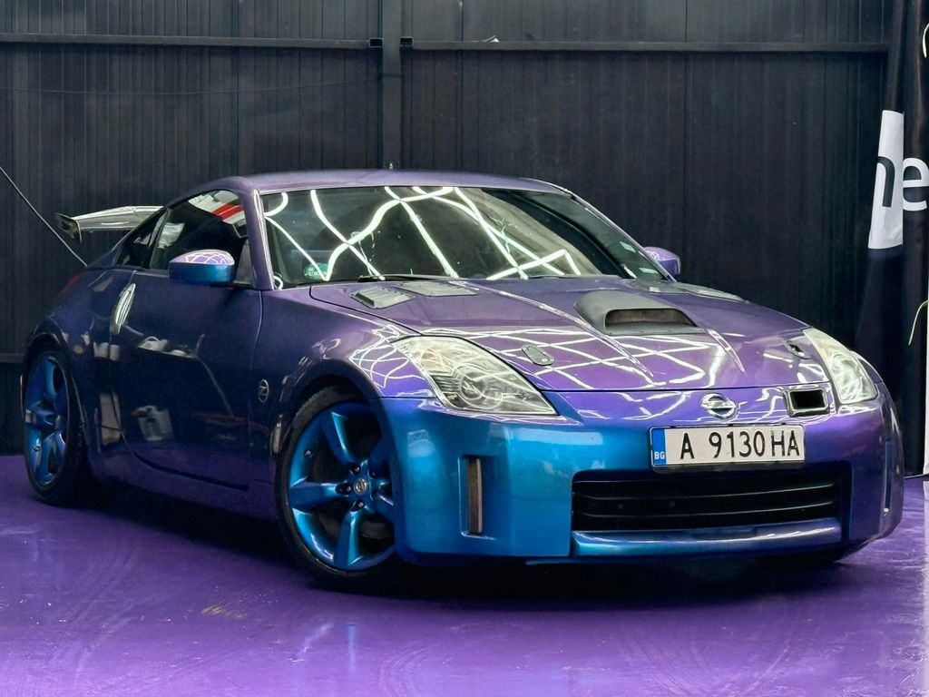 Nissan 350Z in Chameleon mit Glitter Bitcoin