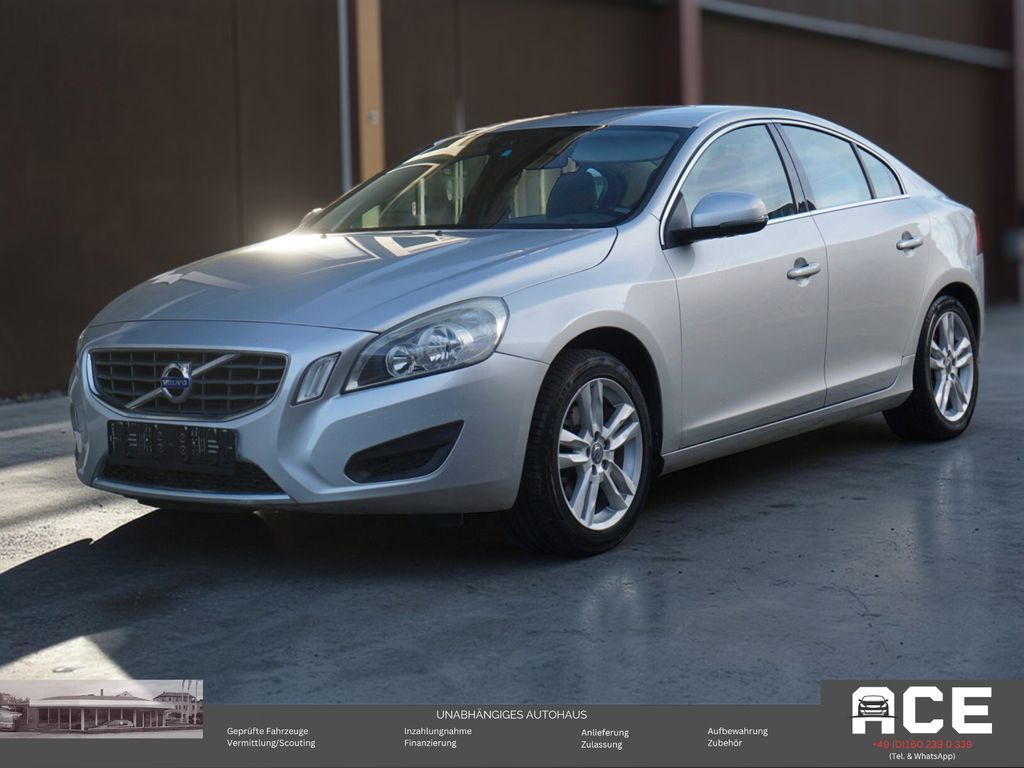 Bild des Angebotes Volvo D4 Momentum Automatik Sound Navi
