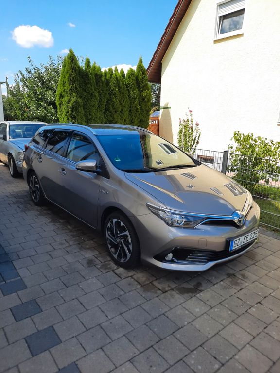 Toyota Auris Touring Sports Touring Sports Hybrid 1...
