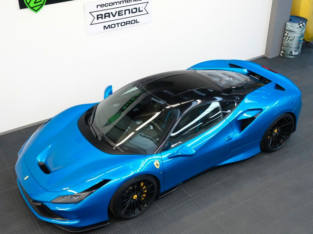Bild des Angebotes Ferrari F8 Tributo/CARBON/LIFT/RACING SEAT/JBL/PASS.DISP
