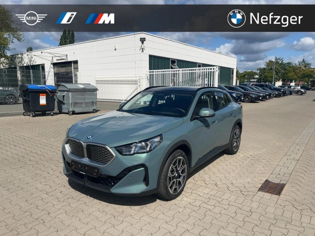 Bild des Angebotes BMW iX2 xDrive 30 PANO LED HUD Iconic Glow 360°
