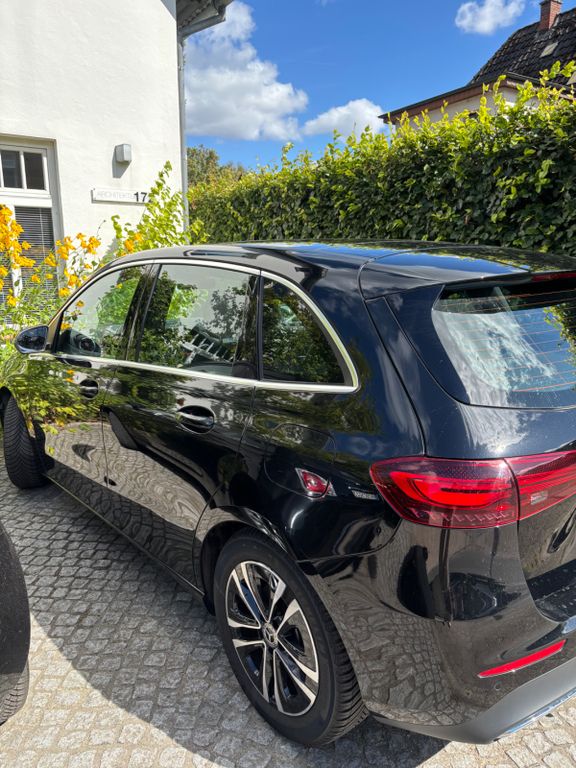 Mercedes-Benz 200