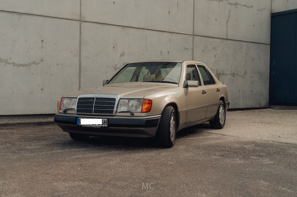 Bild des Angebotes Mercedes-Benz W124 | 6-Zylinder | Historie | sehr gepflegt