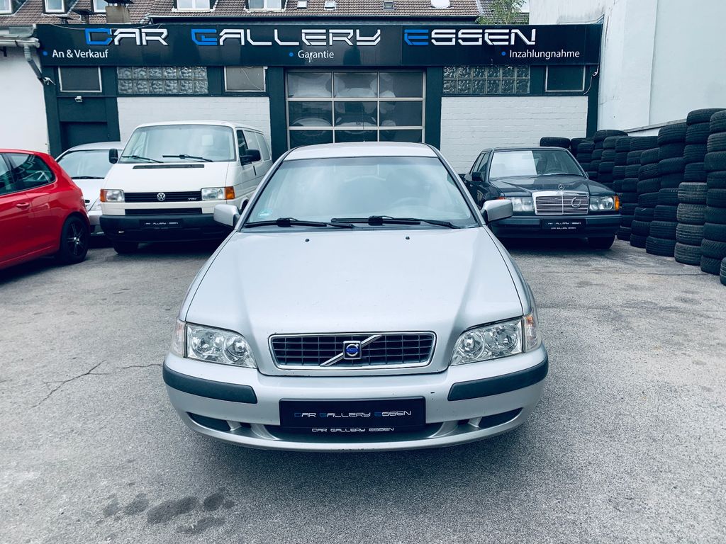 Volvo V40 1.8  TÜV 2027 GARANTIE AHK ZAHNRIEMEN NEU