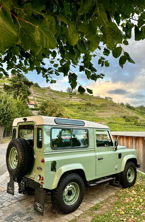 Bild des Angebotes Land Rover Defender 90 Heritage Edition