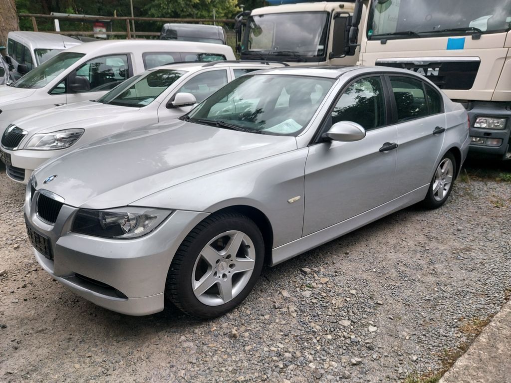 Bild des Angebotes BMW 318i E90 Klima&GSD&Tüv 4/27