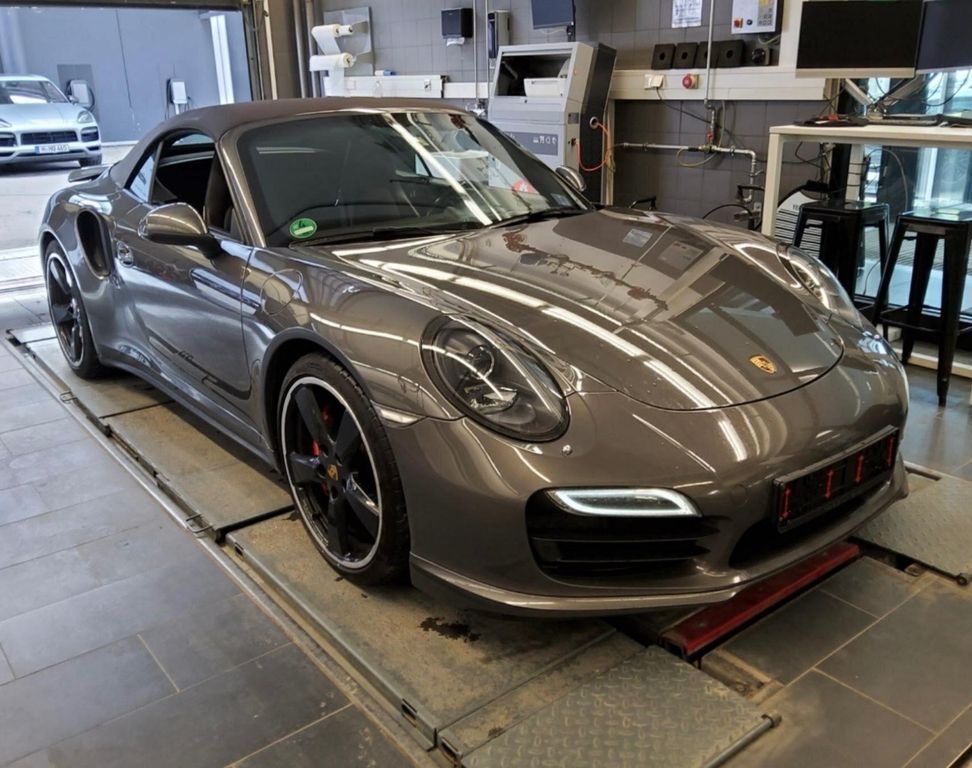 Porsche 991 Turbo Cabriolet+Service Neu+Approved 05/29 !