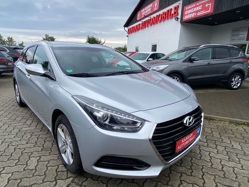 Bild des Angebotes Hyundai i40 cw blue 1.7 CRDI / 6-Gang / EURO6 / LED