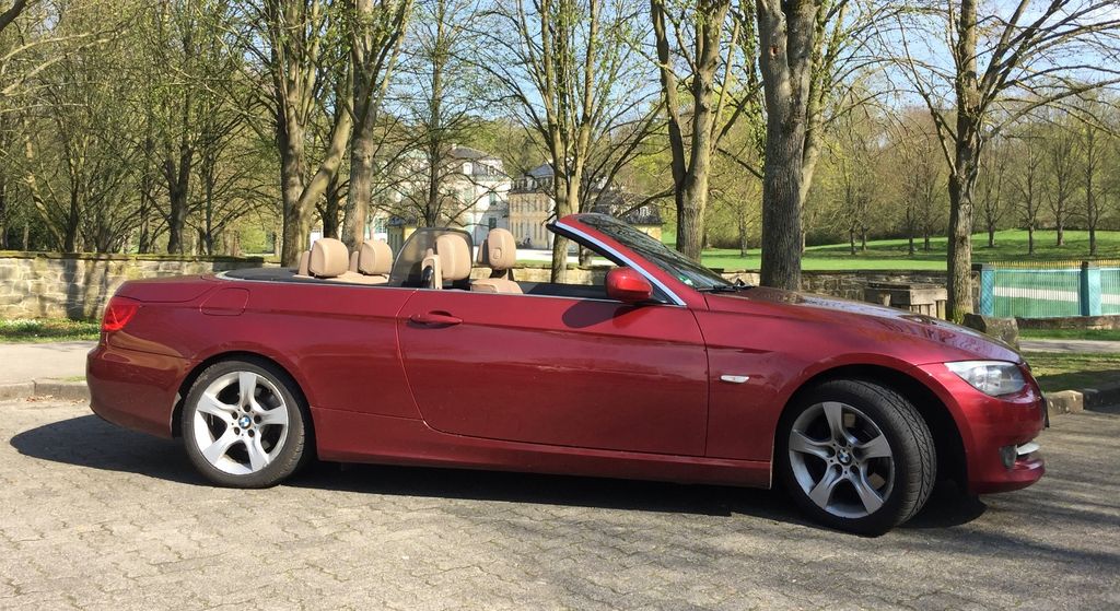Bild des Angebotes BMW E93 LCI 325i Cabrio 3,0 AUT ACC NAVI AHK TV