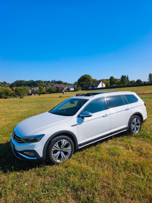 Bild des Angebotes Volkswagen Passat Alltrack 2.0 TDI SCR 147kW DSG 4MOTIO...