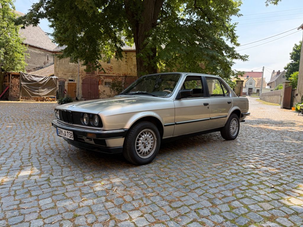 Bild des Angebotes BMW 316 e30 (H-Kennzeichen, wenig Kilometer)