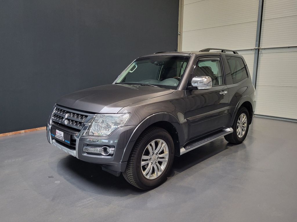 Bild des Angebotes Mitsubishi Pajero 3.2 DI-D Top *Navi| Xenon| Kamera| AHK*