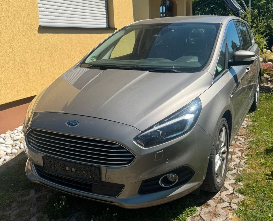Bild des Angebotes Ford S-Max 2,0 TDCi 132kW 4x4 Titanium PowerShift...