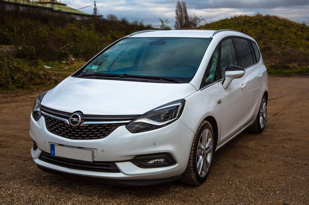 Bild des Angebotes Opel Zafira C Tourer 2.0 CDTI Business INNOVATION