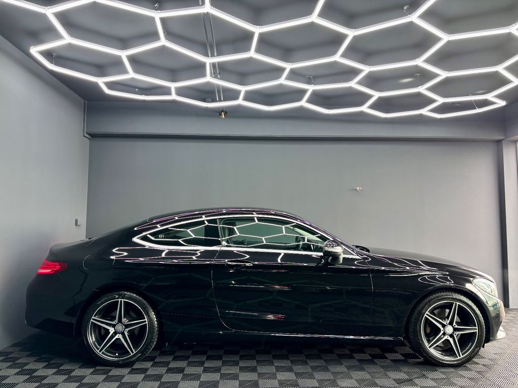 Bild des Angebotes Mercedes-Benz C 250 d AMG/Totwinkel/Autom./ServiceNEU