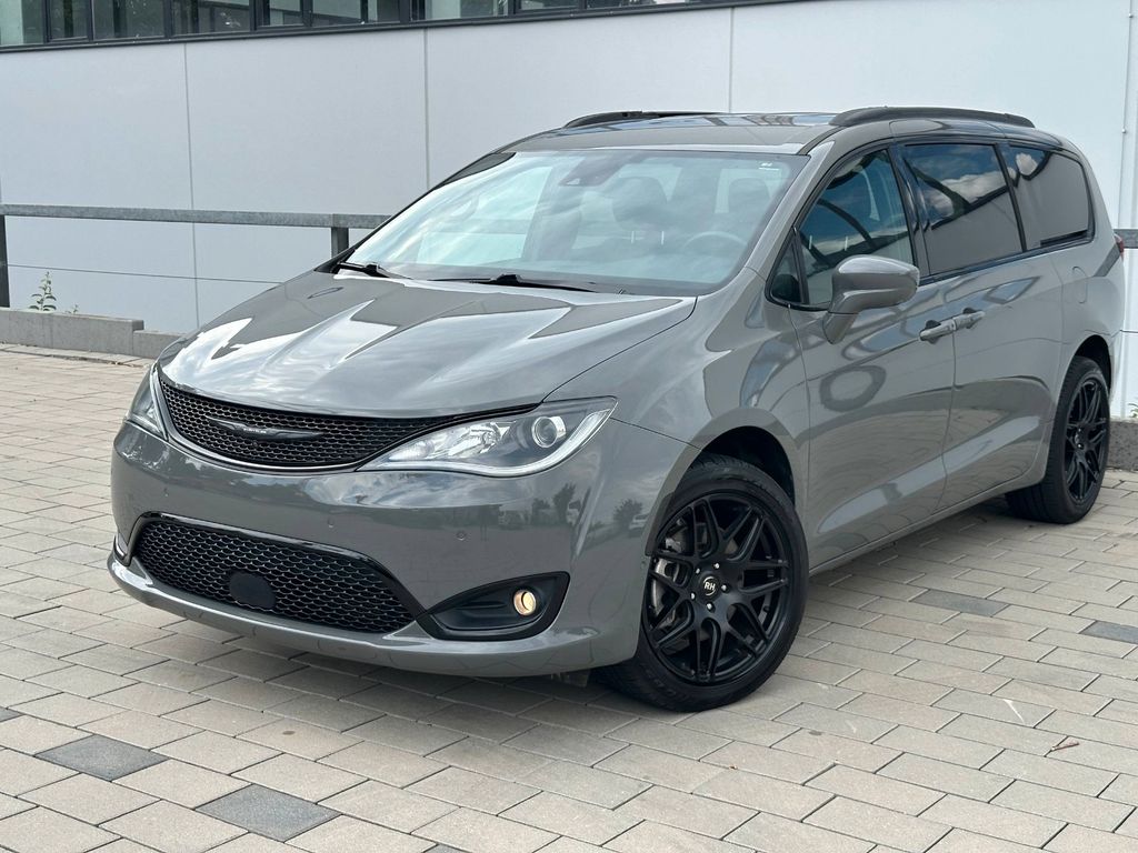 Bild des Angebotes Chrysler Pacifica Launch Edition AWD