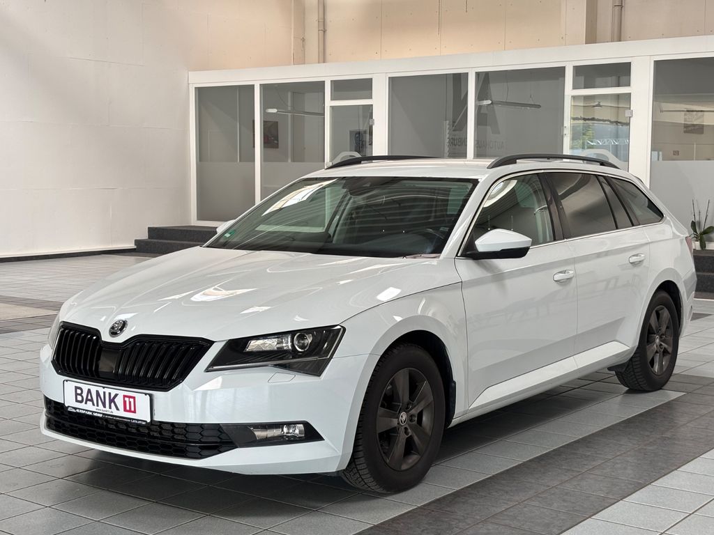 Bild des Angebotes Skoda Superb Combi 2.0 TDI,Automatik,Scheckheft,Navi