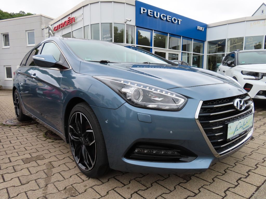 Hyundai i40 Kombi 1.7 CRDi*NAV*AHK*KAMERA*VOLLLEDER*SHZ