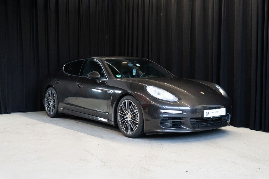 Porsche Panamera S