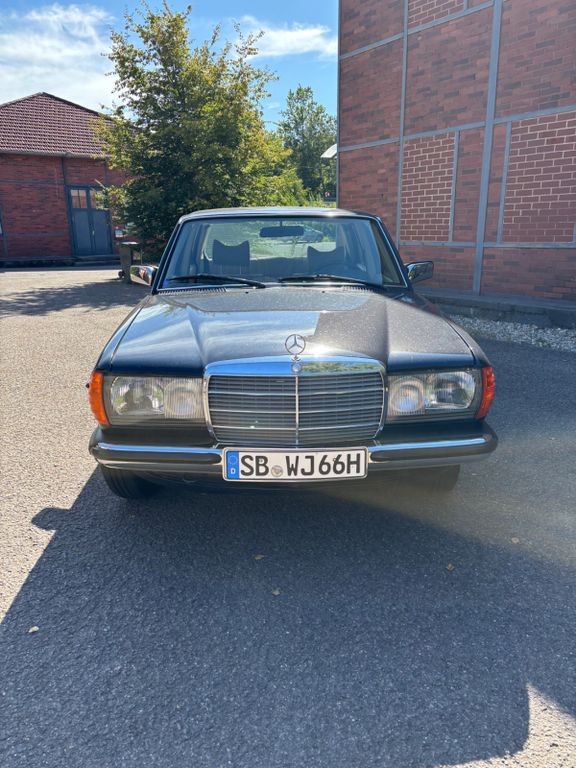 Mercedes-Benz W123 Oldtimer