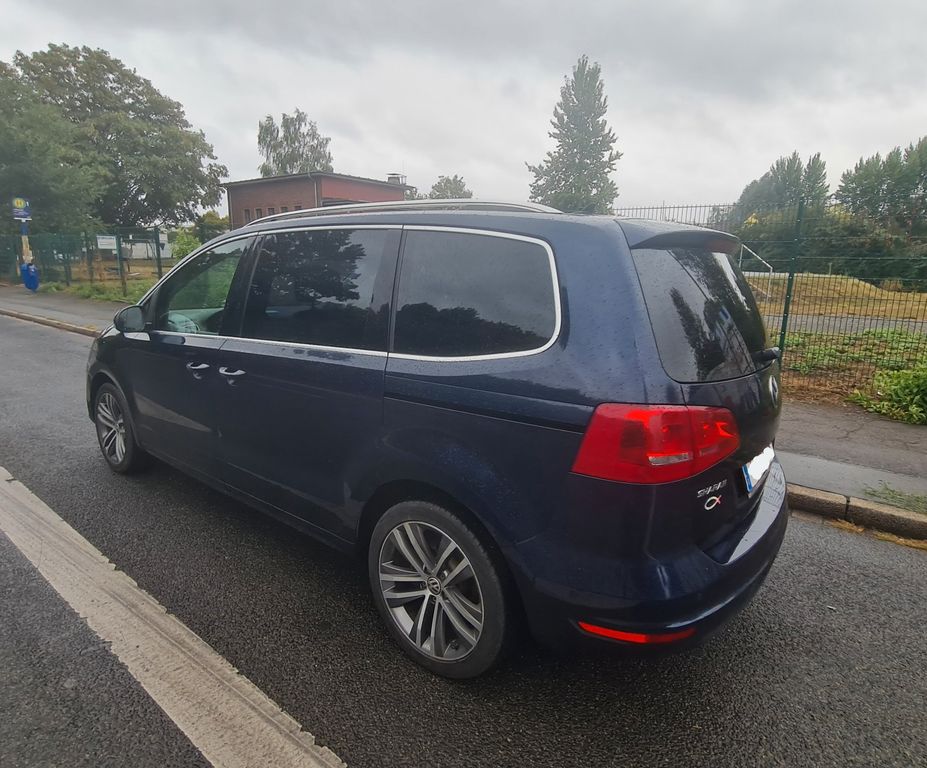 Bild des Angebotes Volkswagen Sharan 2.0 TDI 130kW BMotion Technology LIFE...