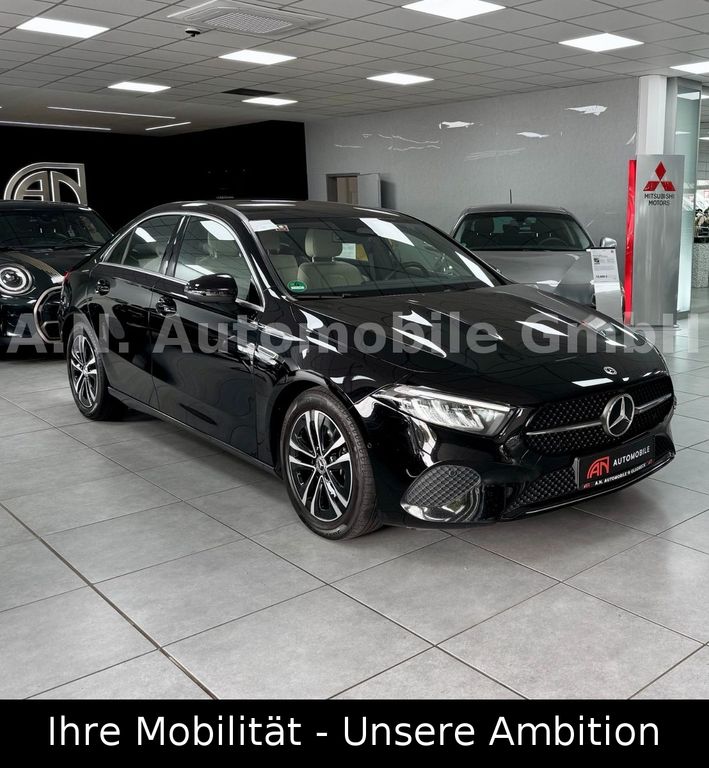 Bild des Angebotes Mercedes-Benz A 180 Limousine*Kamera*Leder*Navi*Klima*PDC*SHZ