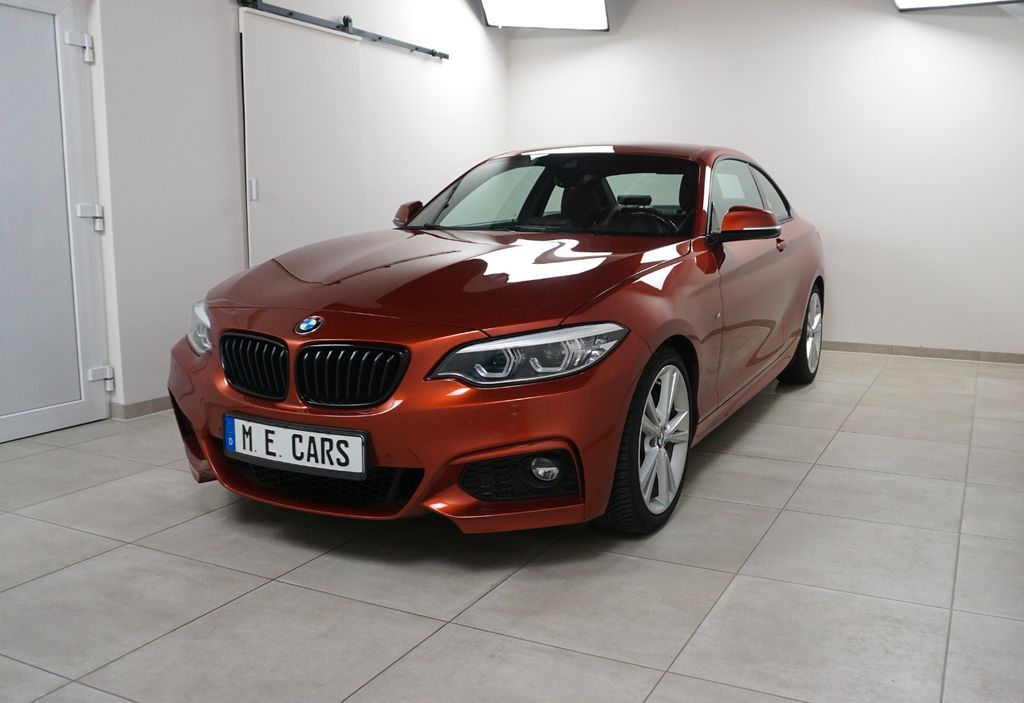 Bild des Angebotes BMW 220 i M Sport Coupe NAVI LEDER HARMAN/KARDON