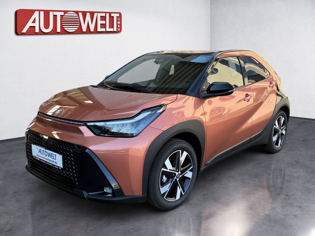 Bild des Angebotes Toyota Aygo X 1.5 Teamplayer Hybrid Kamera,LED,SHZ