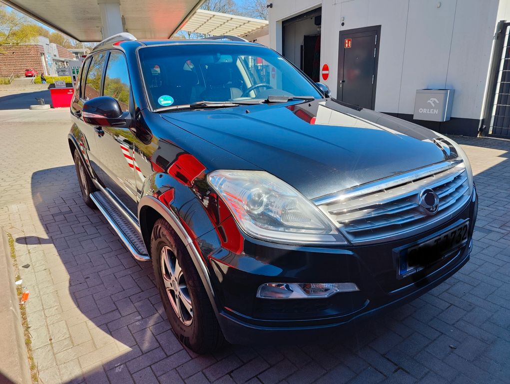 Ssangyong Rexton W RX200 e-XDi Allrad, Exec., TÜV neu