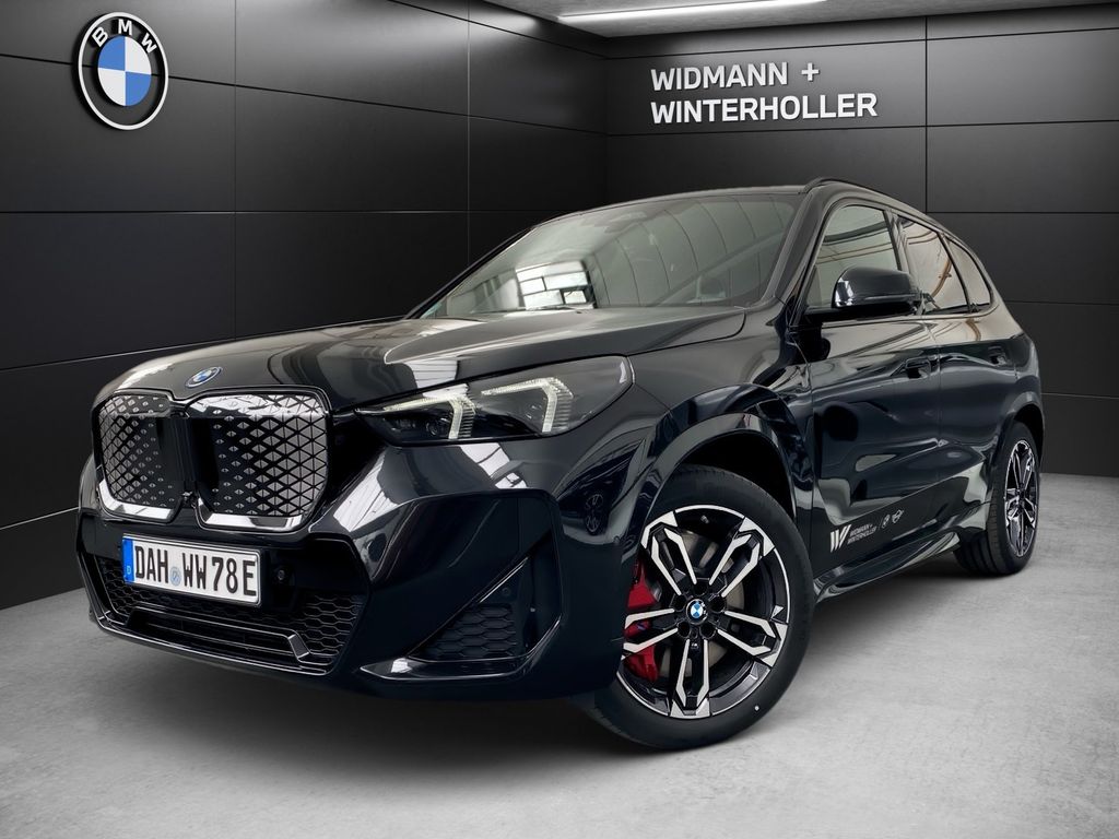 Bild des Angebotes BMW iX1 xDrive30 2xKlima 360° ACC AHK AUT Akustikgla
