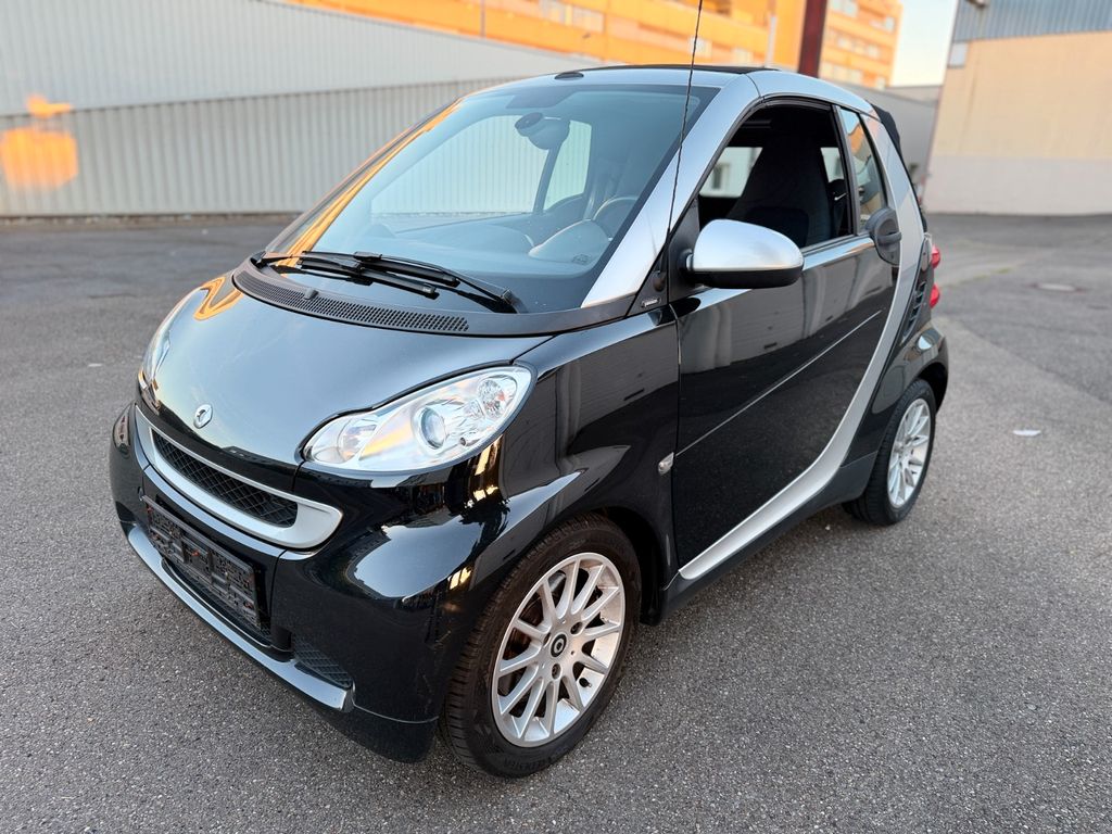 Bild des Angebotes Smart ForTwo fortwo cabrio Micro Hybrid Drive 52 kW