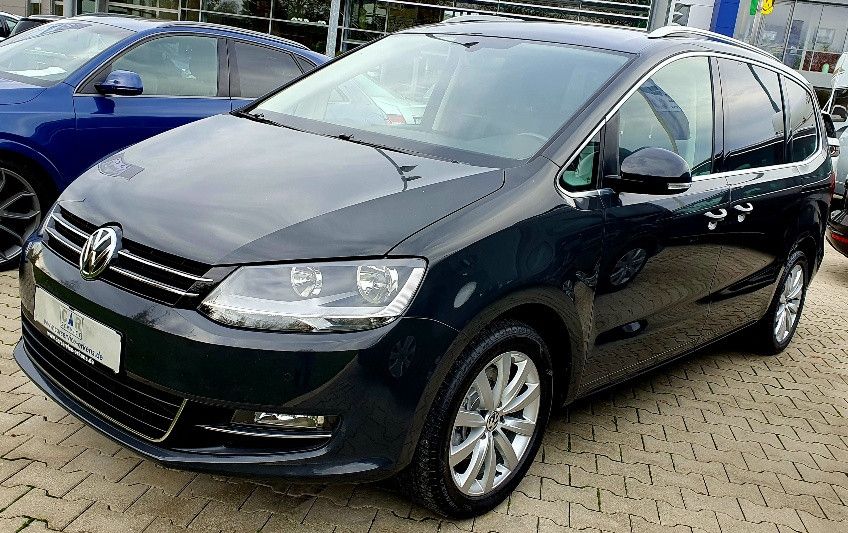 Bild des Angebotes Volkswagen Sharan Highline Family Van AHK Grau AC Facelift