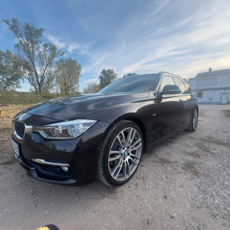 Bild des Angebotes BMW 325d Luxury Line/19Zoll/HarmanKardon/Pano..