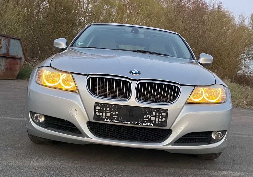 Bild des Angebotes BMW 325i Touring Panorama Navi SHZ BC MFL Alufelgen