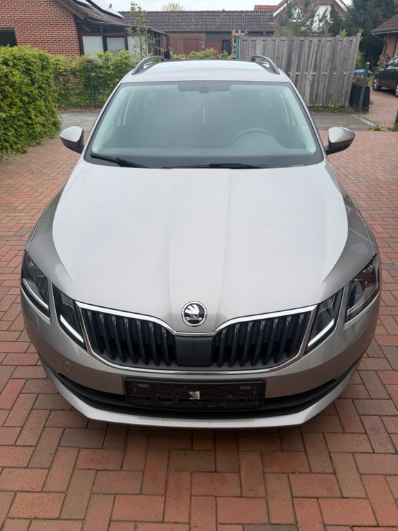 Bild des Angebotes Skoda Octavia 1.6 TDI Drive Combi Drive