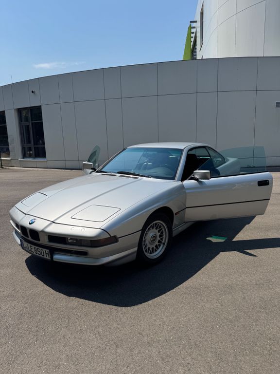 BMW 850 I (E31)