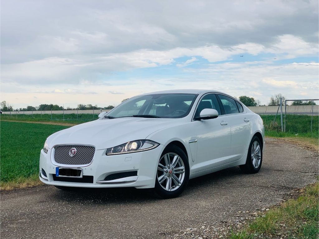 Bild des Angebotes Jaguar XF 2.2 L Diesel -NAVI / LEDER / XENON /