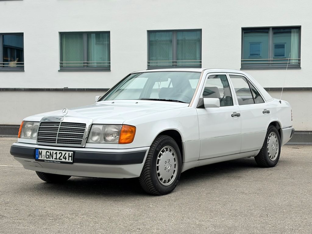Bild des Angebotes Mercedes-Benz W124 / 250 D - H-Kennzeichen/Schiebedach/Service